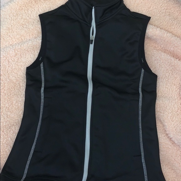 Golf Vest - Picture 2 of 2
